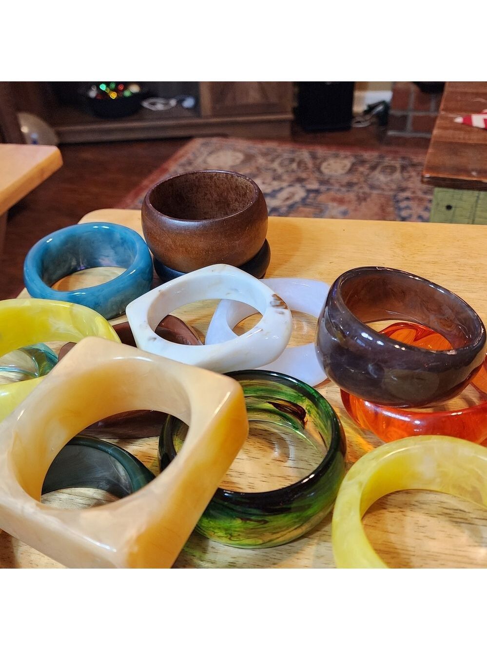 Bundle of 14 Colorful Bangles - Picture 5 of 6